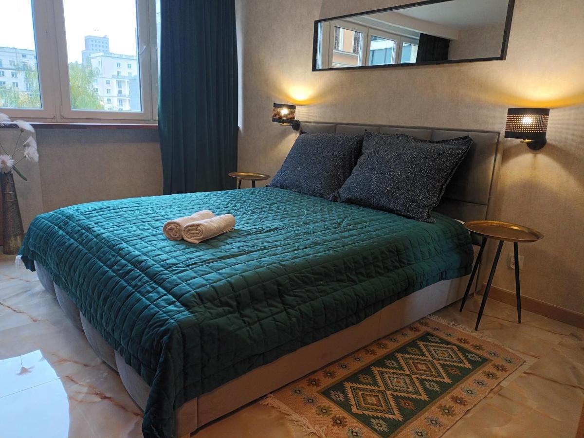 Green Apartament W Centrum ワルシャワ エクステリア 写真