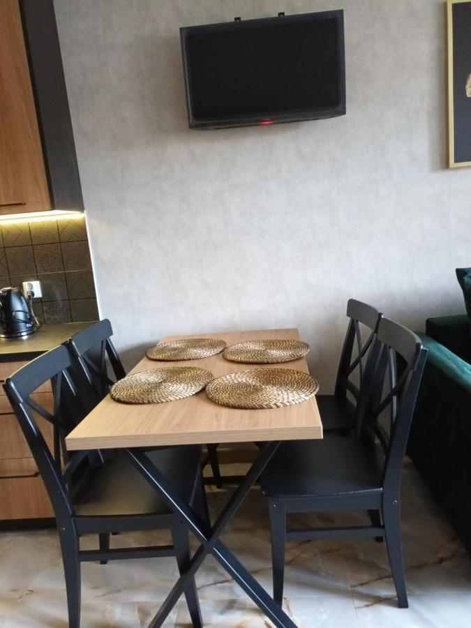 Green Apartament W Centrum ワルシャワ エクステリア 写真